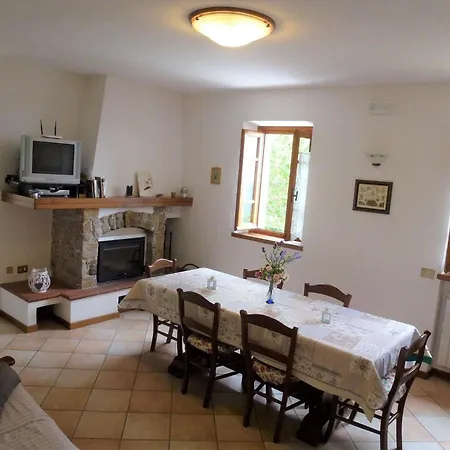 Prázdninový dům Gemuetliches In Mit Garten, Terrasse Und Grill Camaiore